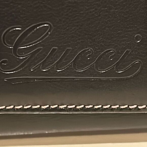 Gucci Foldover Key Holder Card Case Black Leather Script Logo Luxury Minimalist - Picture 2 of 11
